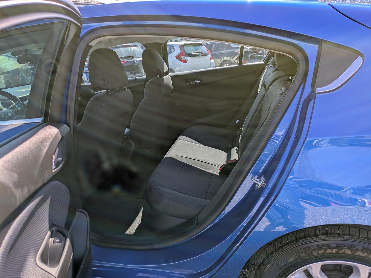 2019 Chevrolet Cruze 4dr Hb Lt Photo