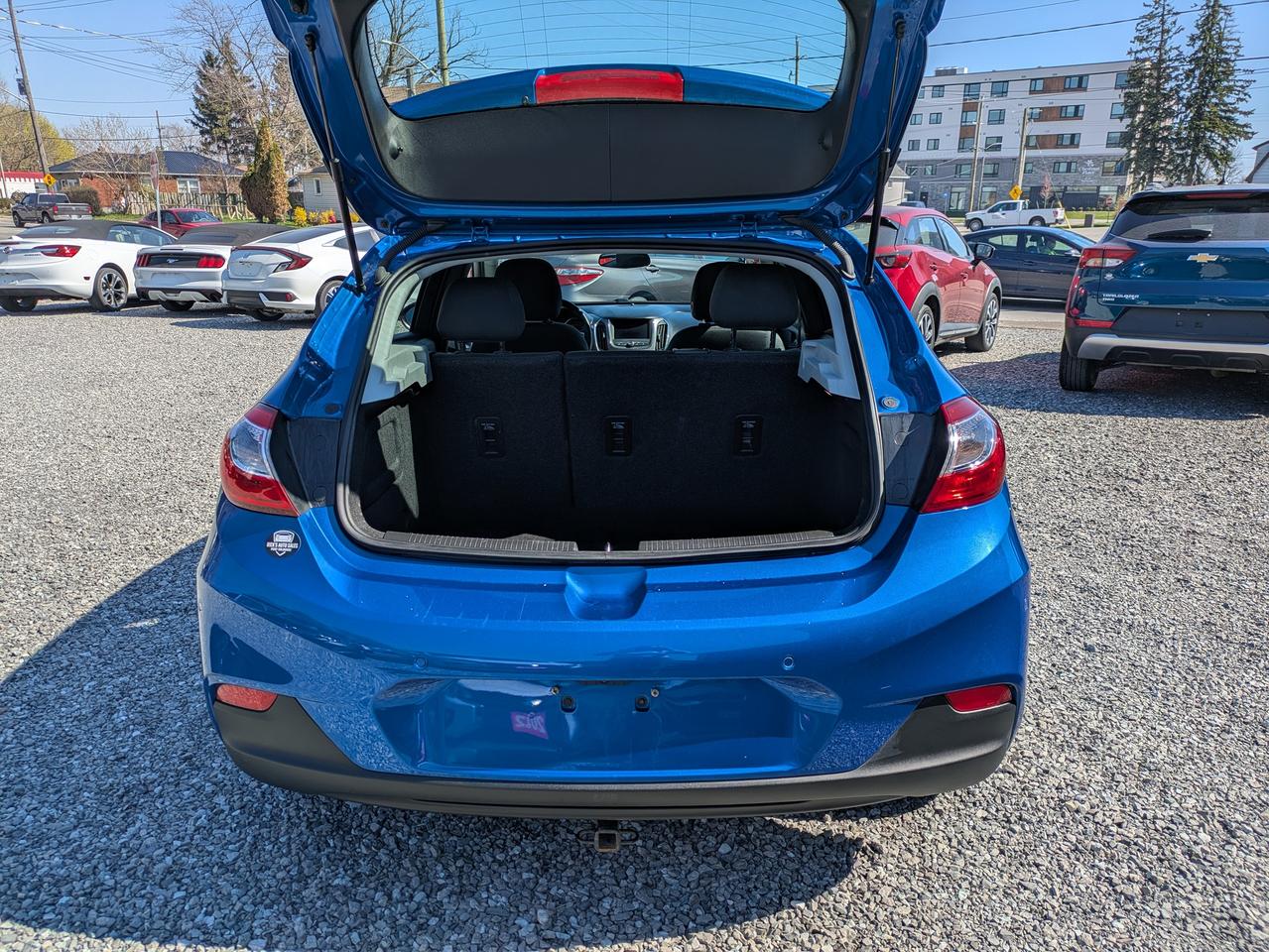 2019 Chevrolet Cruze 4dr Hb Lt Photo