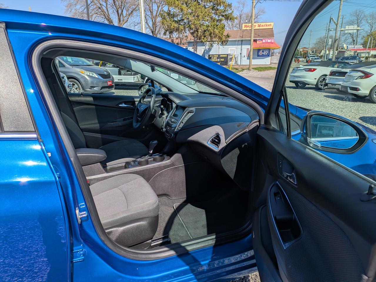 2019 Chevrolet Cruze 4dr Hb Lt Photo