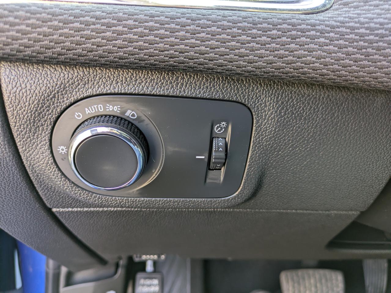 2019 Chevrolet Cruze 4dr Hb Lt Photo