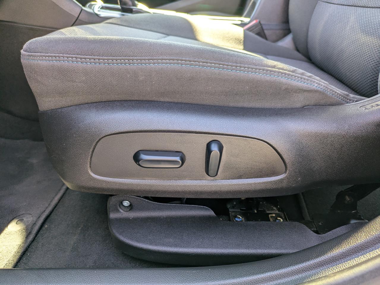 2019 Chevrolet Cruze 4dr Hb Lt Photo