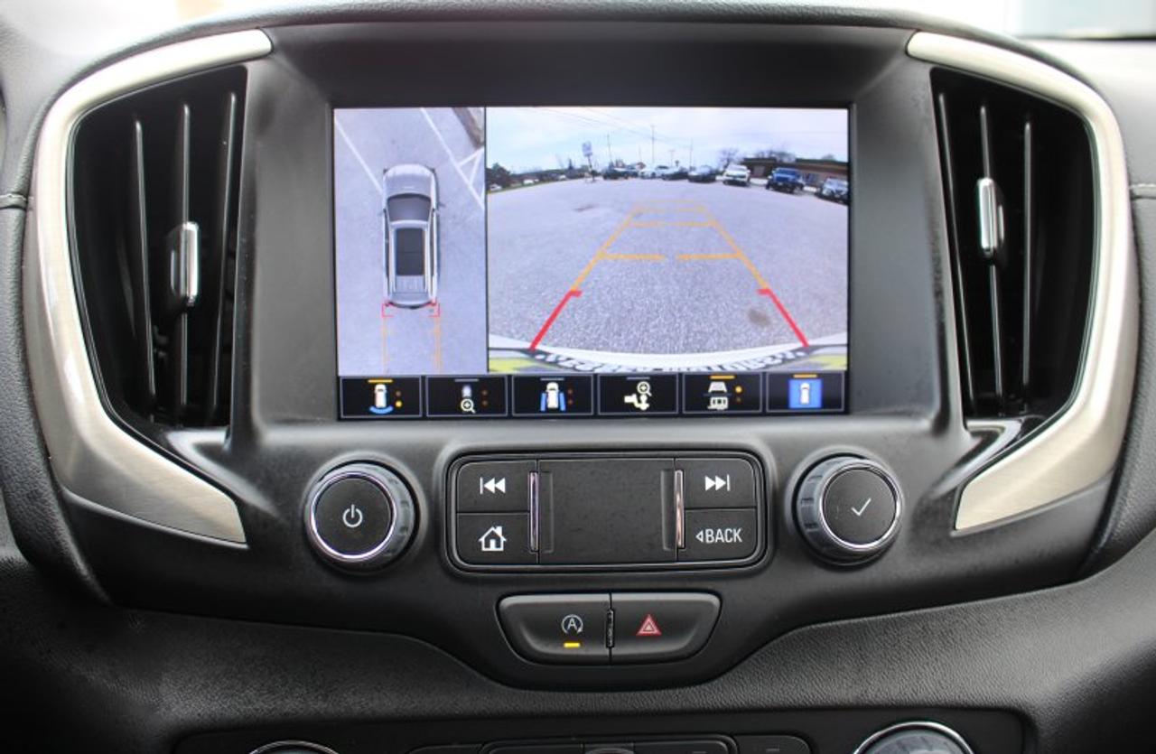 2024 GMC Terrain Denali*AWD*Heated Leather*Moon Roof*CarPlay Photo