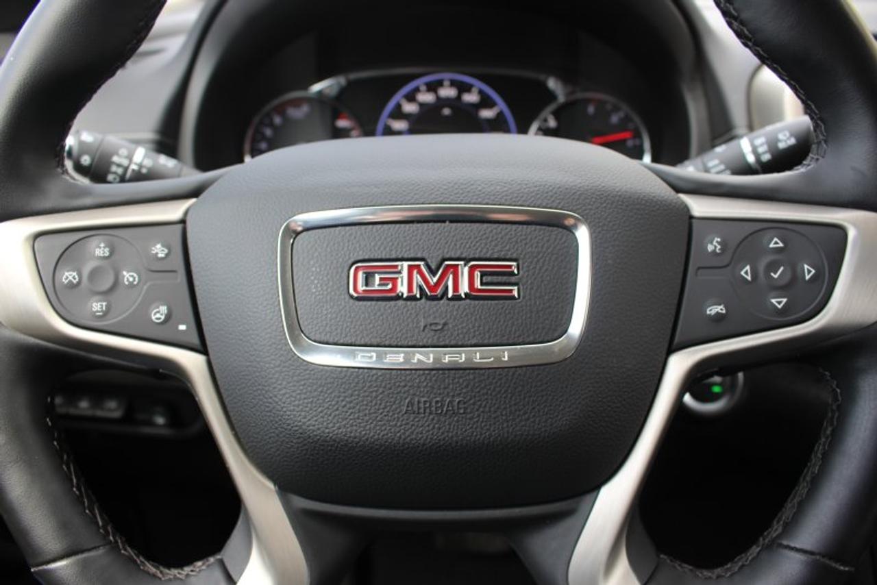 2024 GMC Terrain Denali*AWD*Heated Leather*Moon Roof*CarPlay Photo