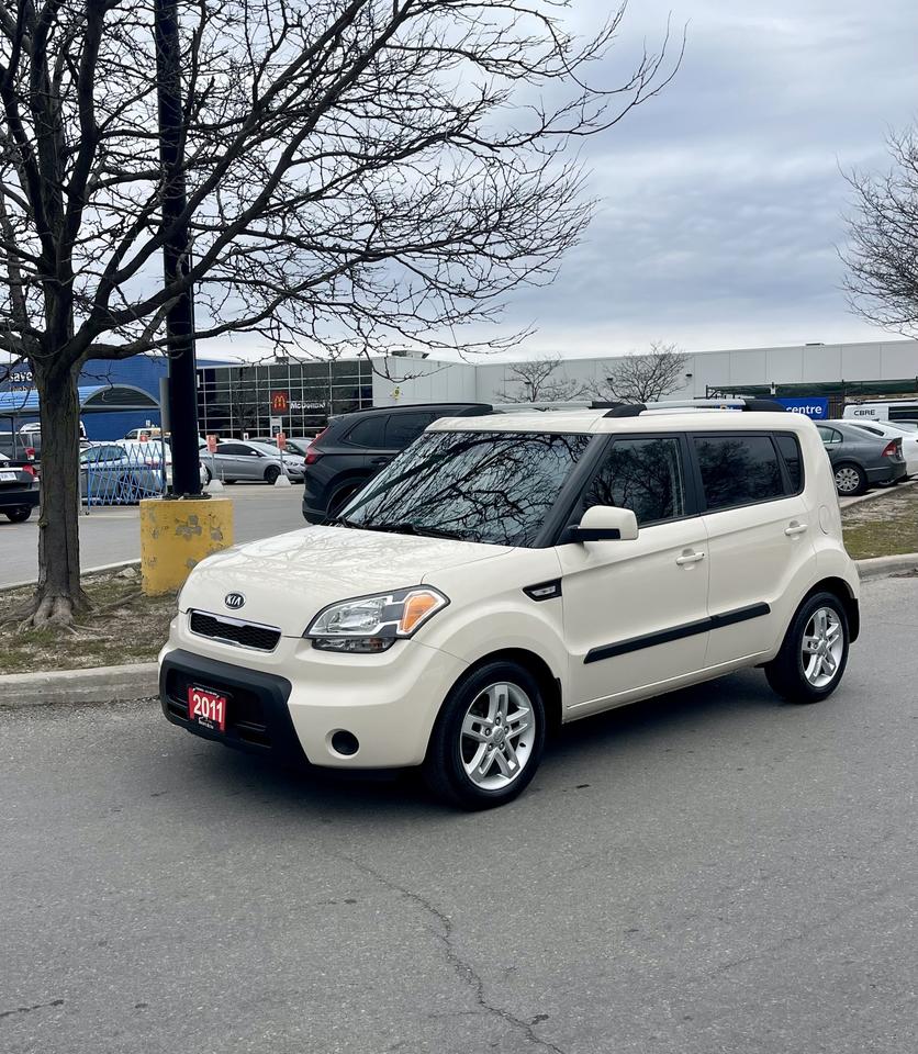 2011 Kia Soul ONLY  133,000 KMS Photo0