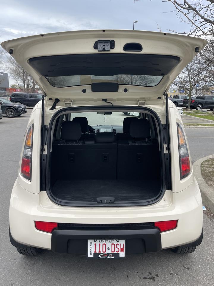 2011 Kia Soul ONLY  133,000 KMS Photo