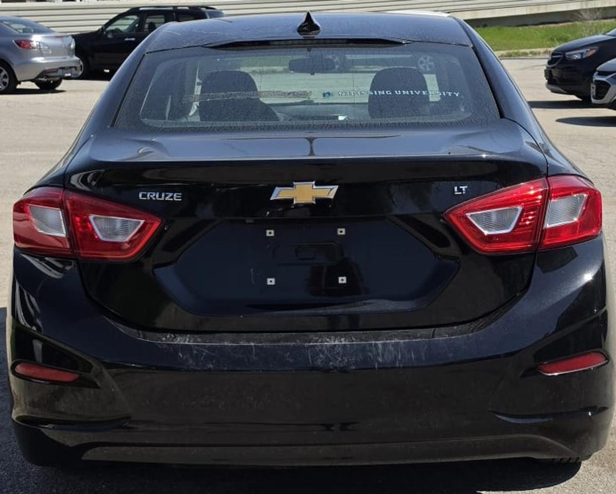 2019 Chevrolet Cruze LT Photo