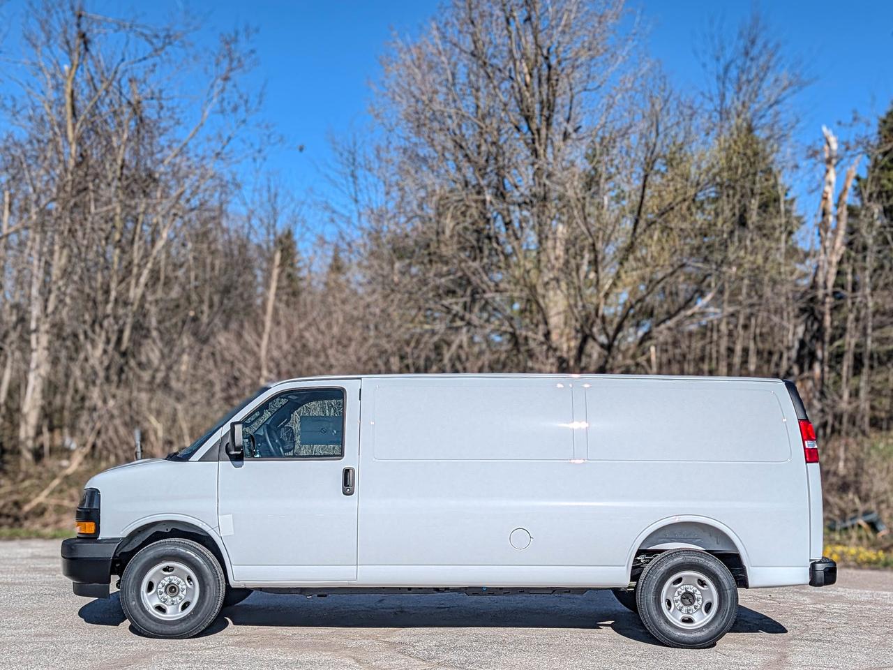 2026 Chevrolet Express Cargo Van  Photo
