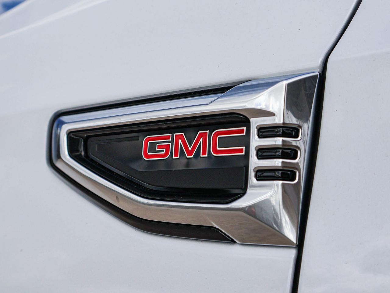 2026 GMC Yukon XL Denali Photo