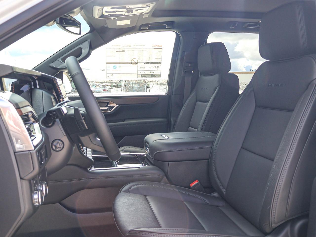 2026 GMC Yukon XL Denali Photo