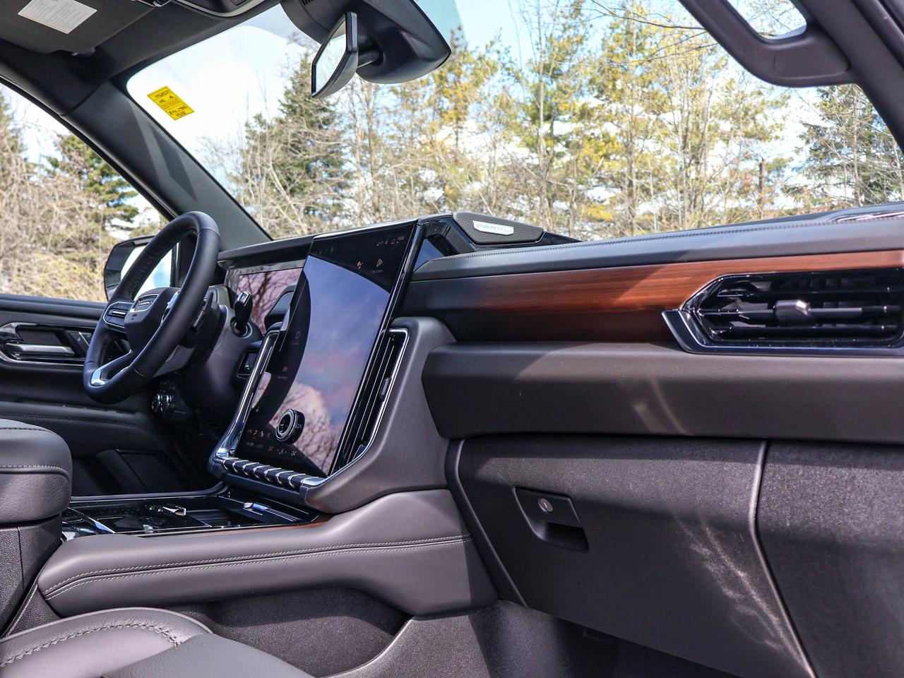 2026 GMC Yukon XL Denali Photo