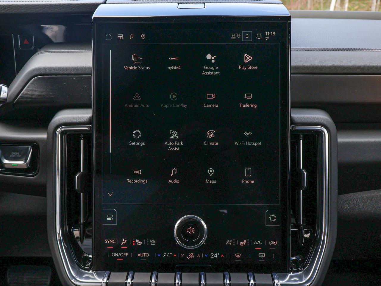 2026 GMC Yukon XL Denali Photo