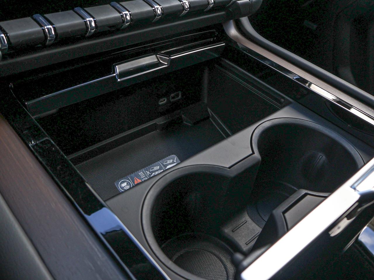 2026 GMC Yukon XL Denali Photo