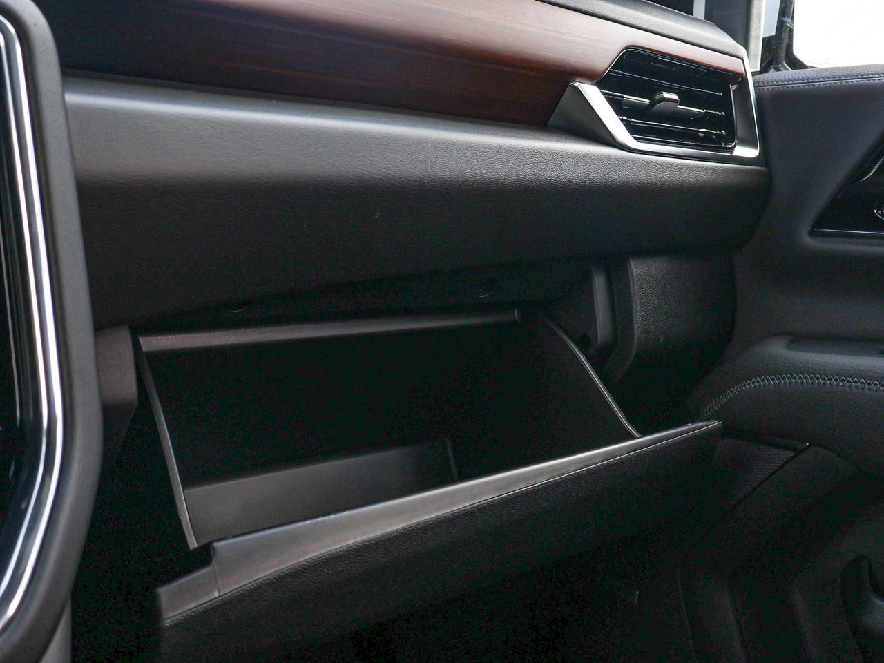 2026 GMC Yukon XL Denali Photo