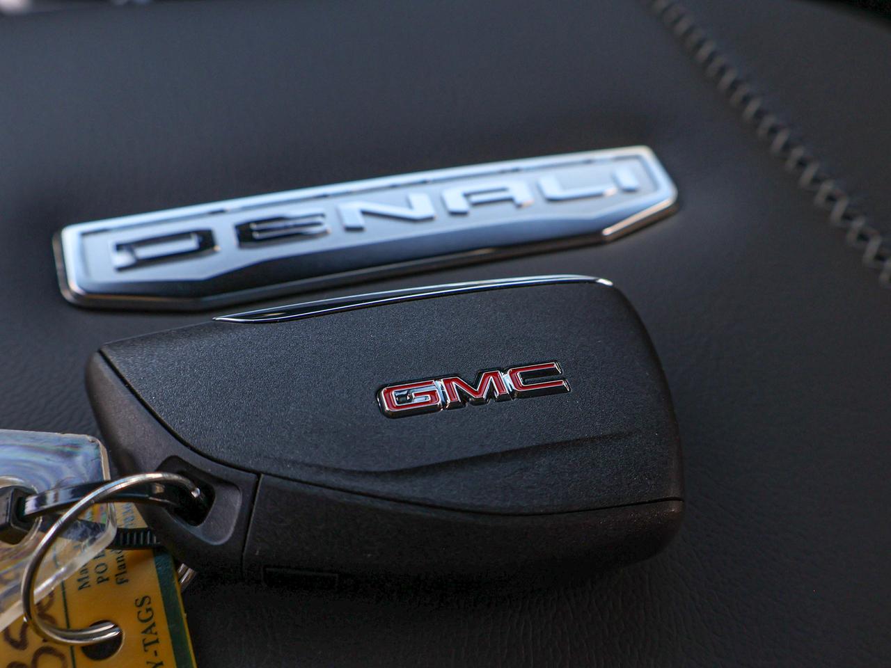 2026 GMC Yukon XL Denali Photo