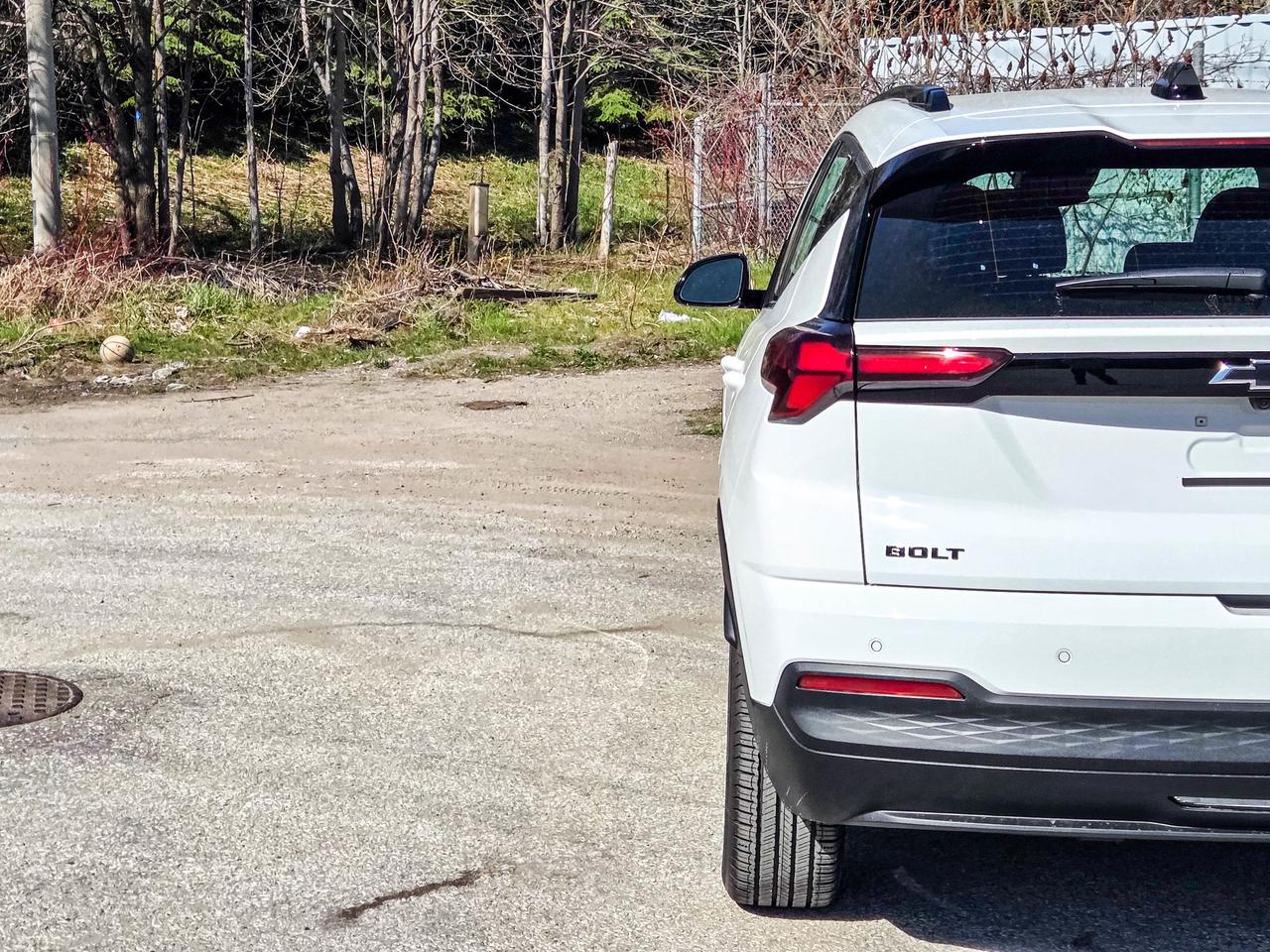 2027 Chevrolet Bolt RS Photo