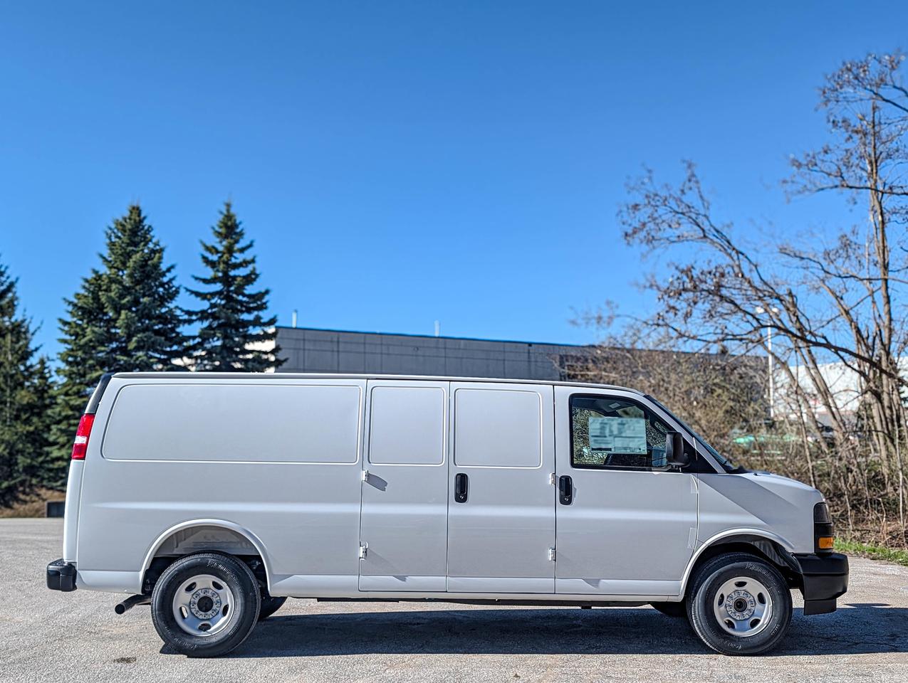 2026 Chevrolet Express Cargo Van  Photo