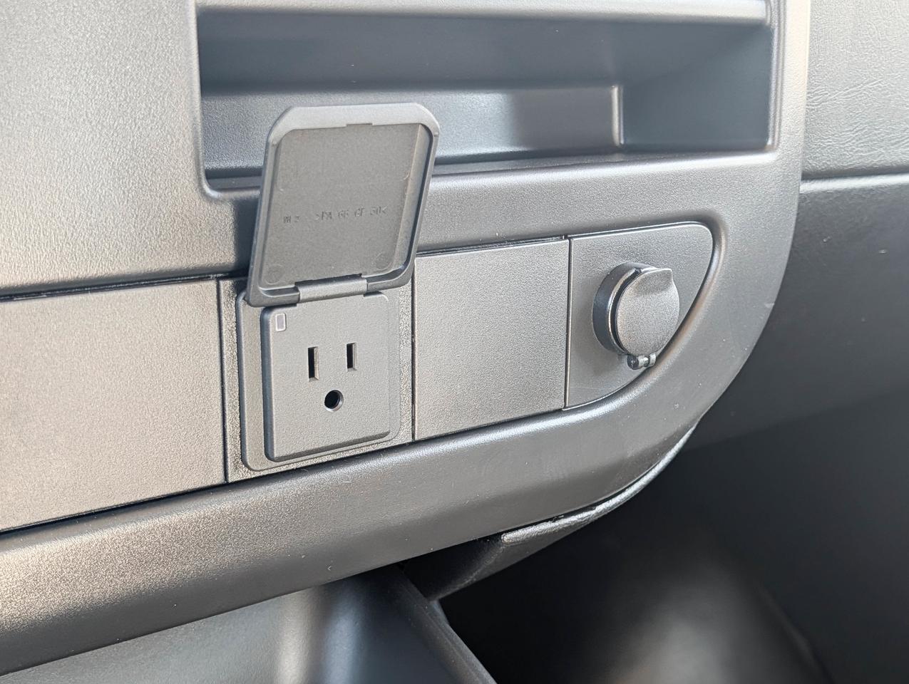 2026 Chevrolet Express Cargo Van  Photo