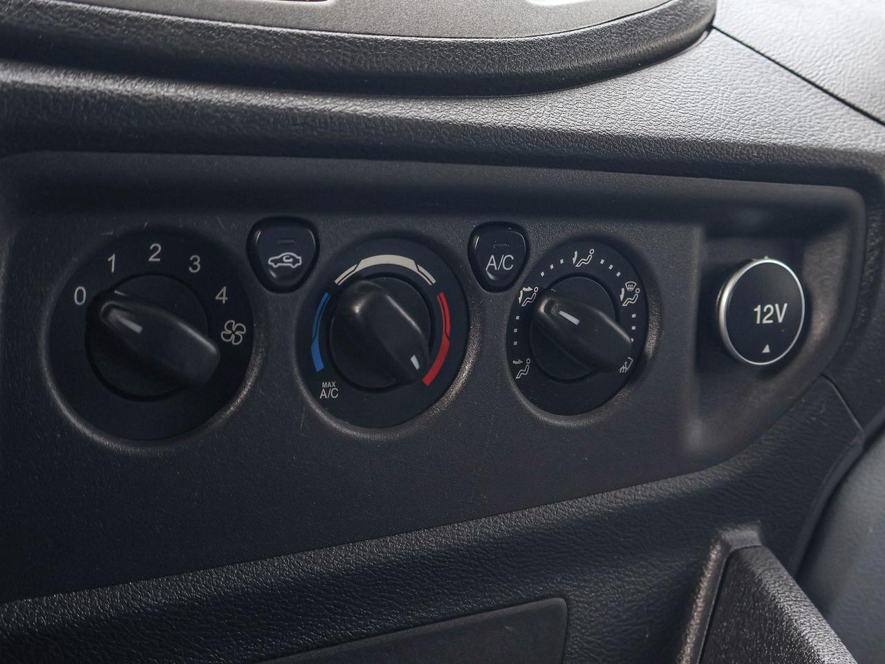 2018 Ford Transit Van  Photo