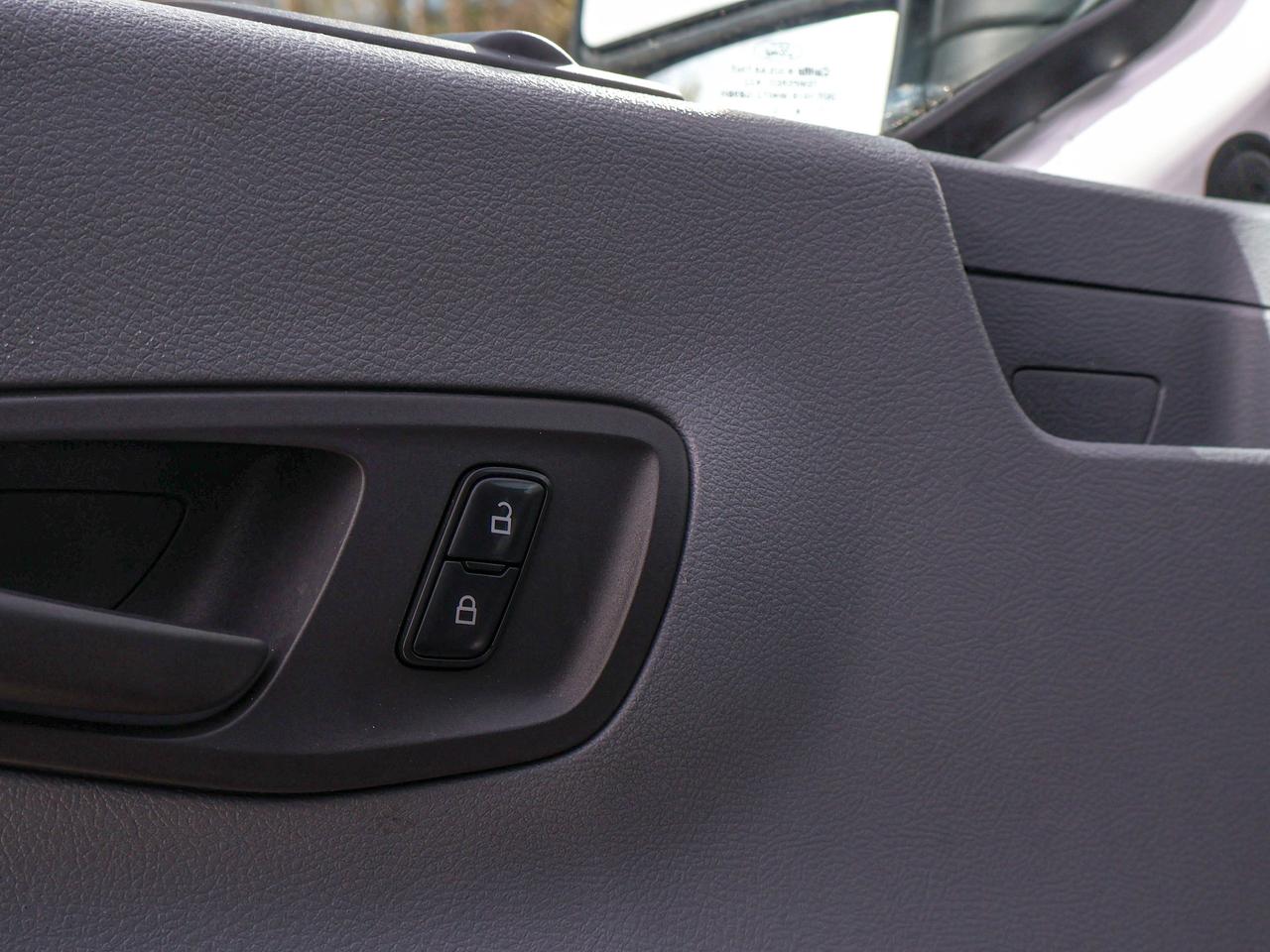 2018 Ford Transit Van  Photo