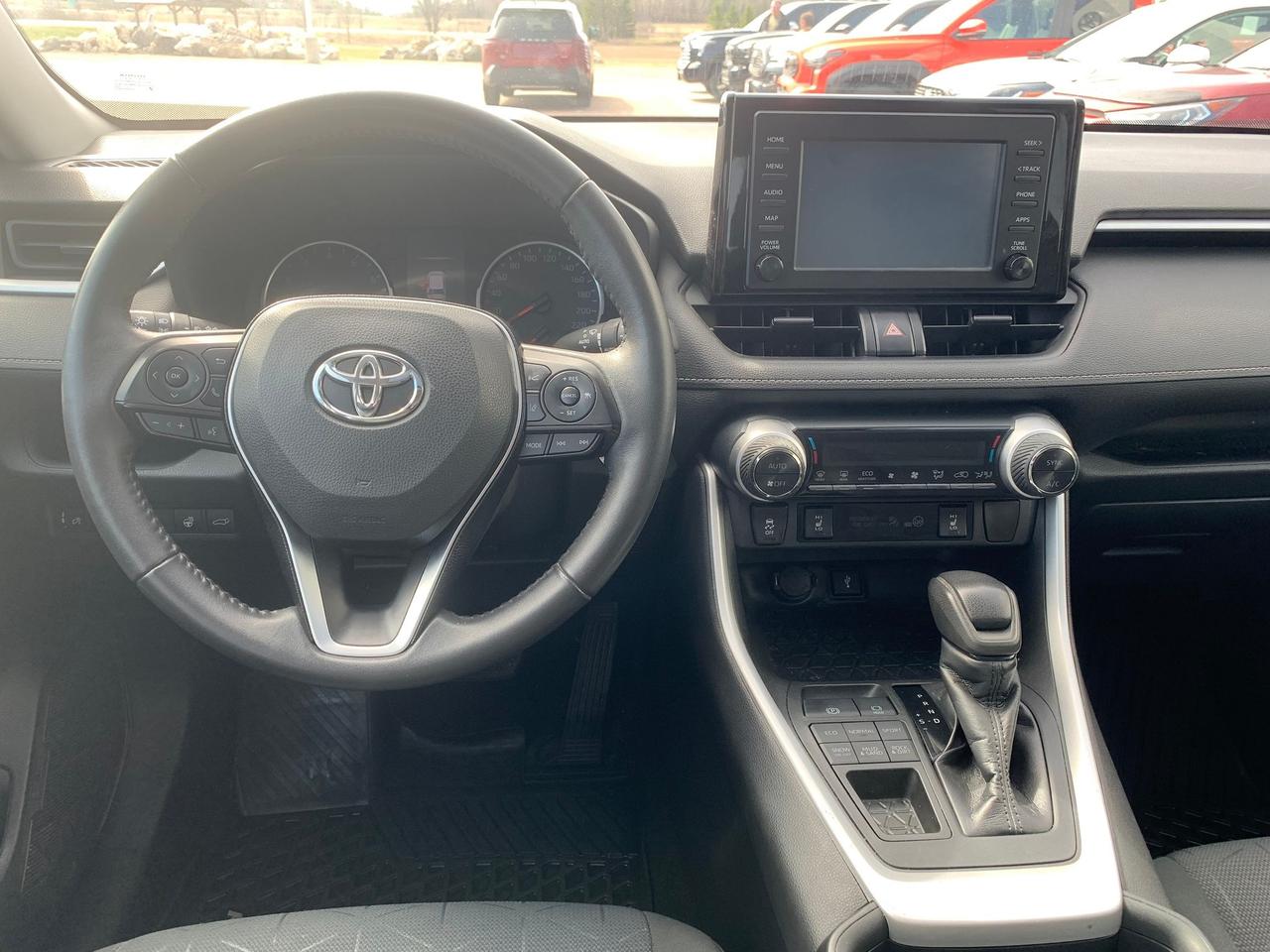 2020 Toyota RAV4 XLE Photo