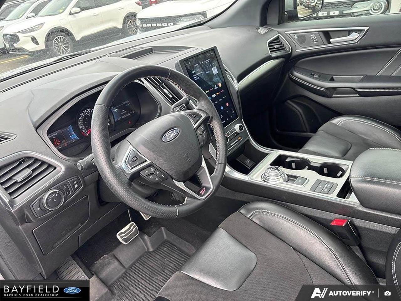 2022 Ford Edge ST Photo