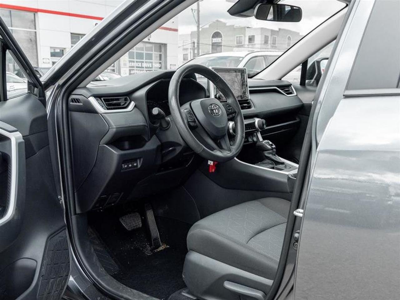 2025 Toyota RAV4 LE AWD Heated Seats| Apple Carplay| Backup Cam| LE| AWD Photo