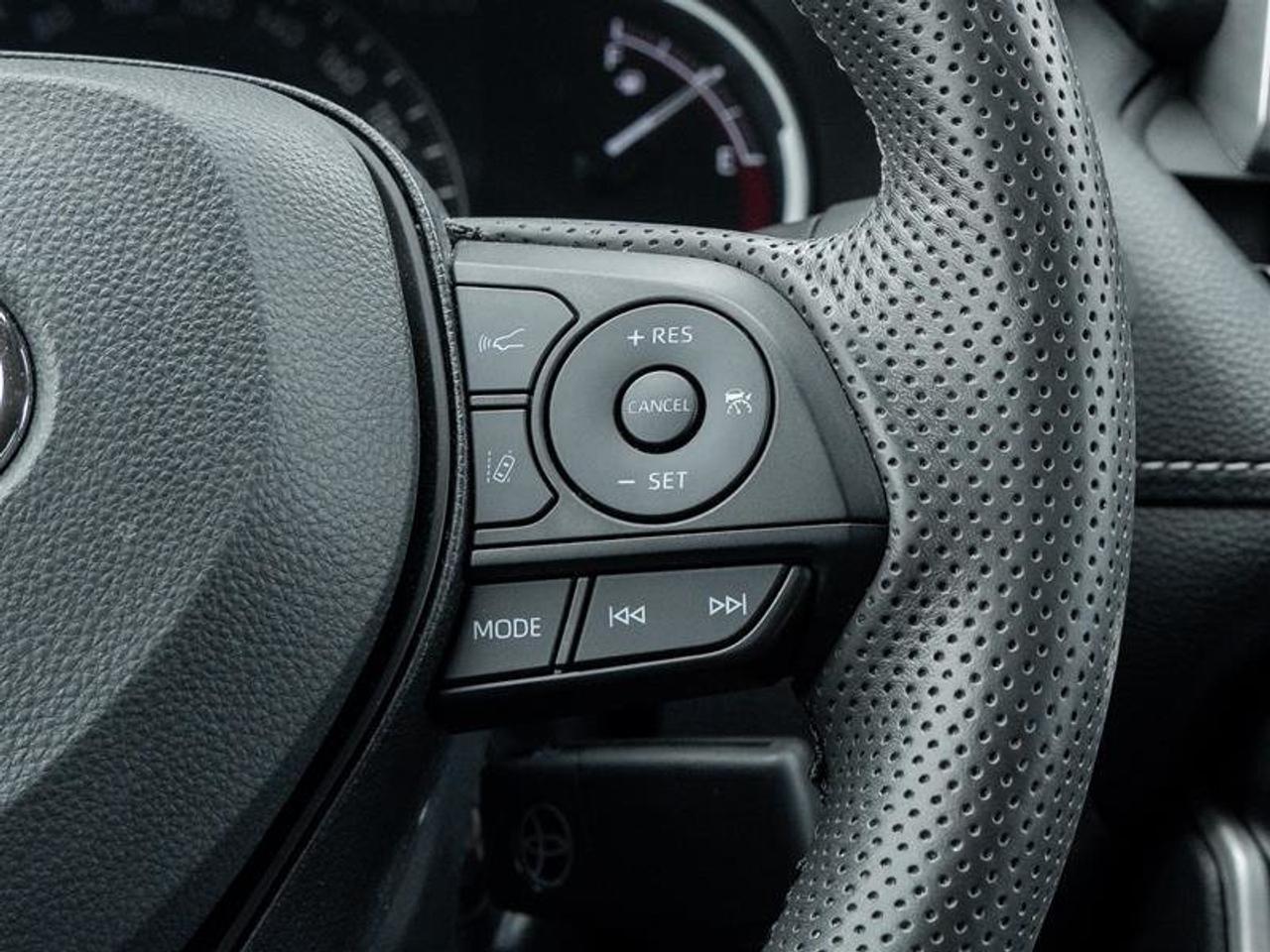 2025 Toyota RAV4 LE AWD Heated Seats| Apple Carplay| Backup Cam| LE| AWD Photo