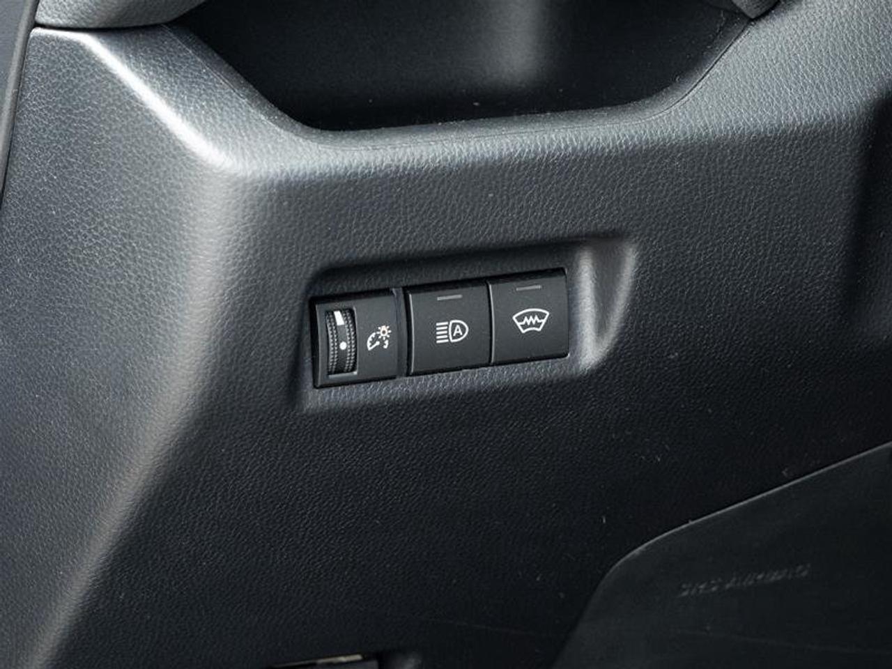 2025 Toyota RAV4 LE AWD Heated Seats| Apple Carplay| Backup Cam| LE| AWD Photo