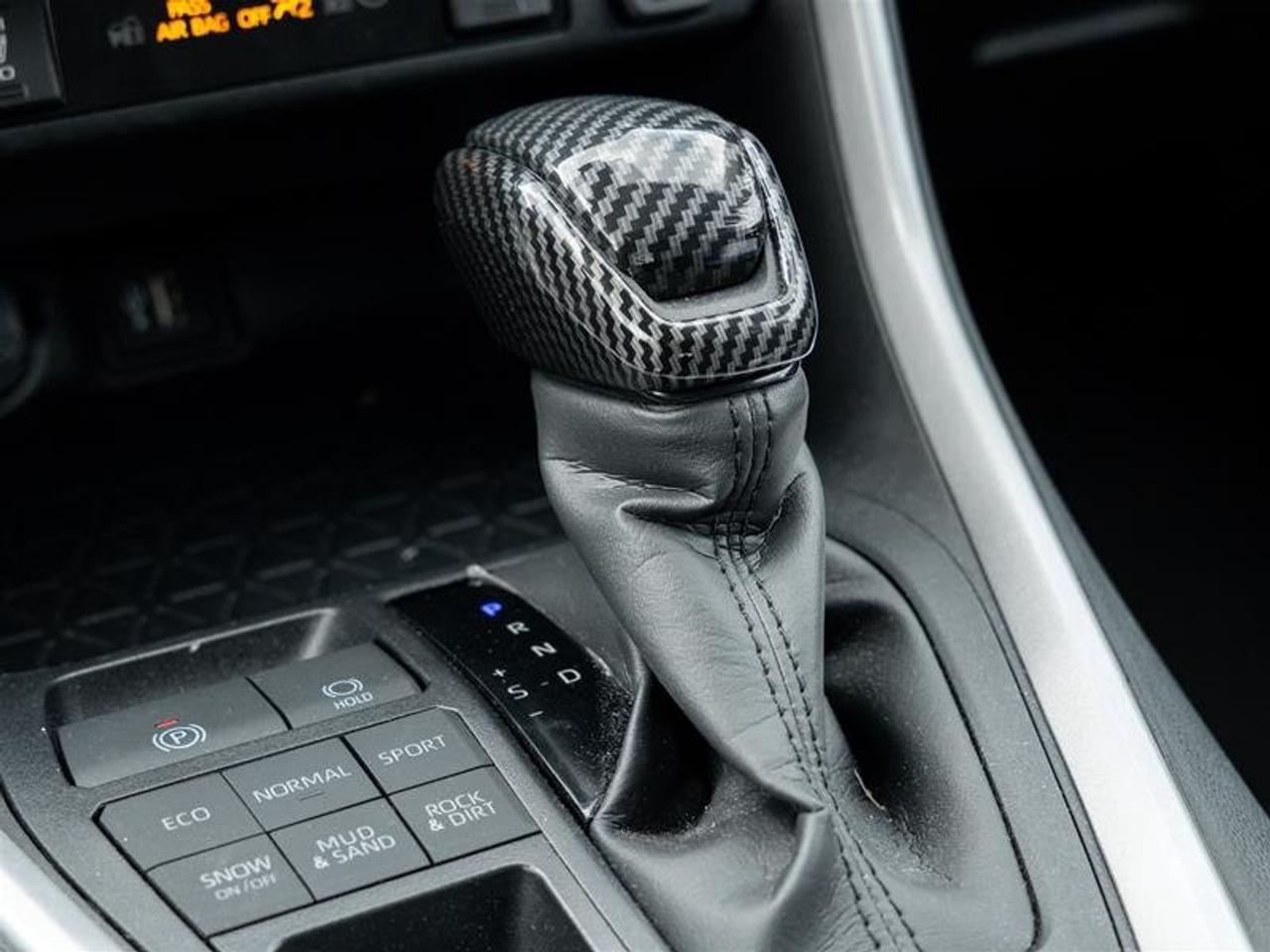 2025 Toyota RAV4 LE AWD Heated Seats| Apple Carplay| Backup Cam| LE| AWD Photo