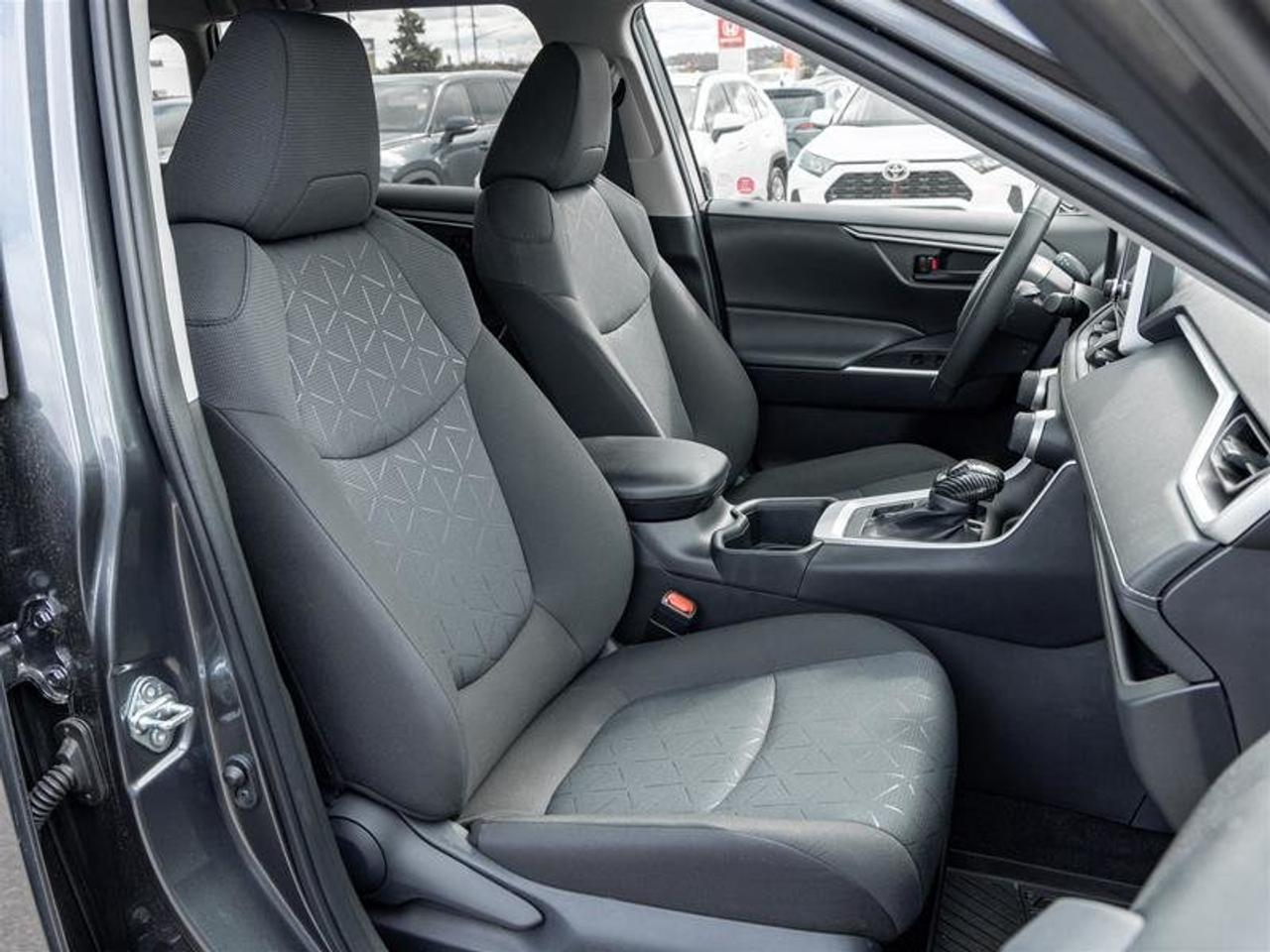2025 Toyota RAV4 LE AWD Heated Seats| Apple Carplay| Backup Cam| LE| AWD Photo