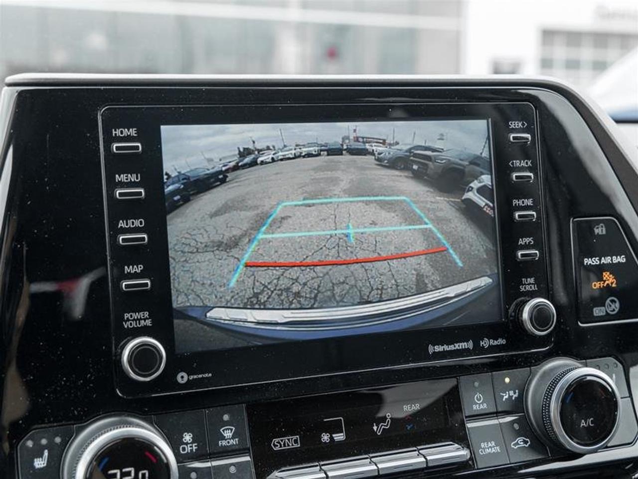 2020 Toyota Highlander XLE AWD Sunroof | Backup Cam | Heated Seats | XLE Photo