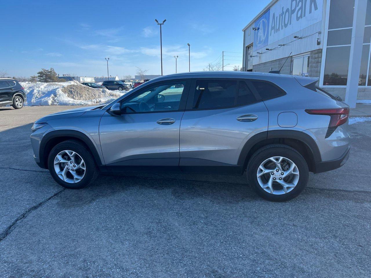 2024 Chevrolet Trax Fwd 4dr Ls Photo