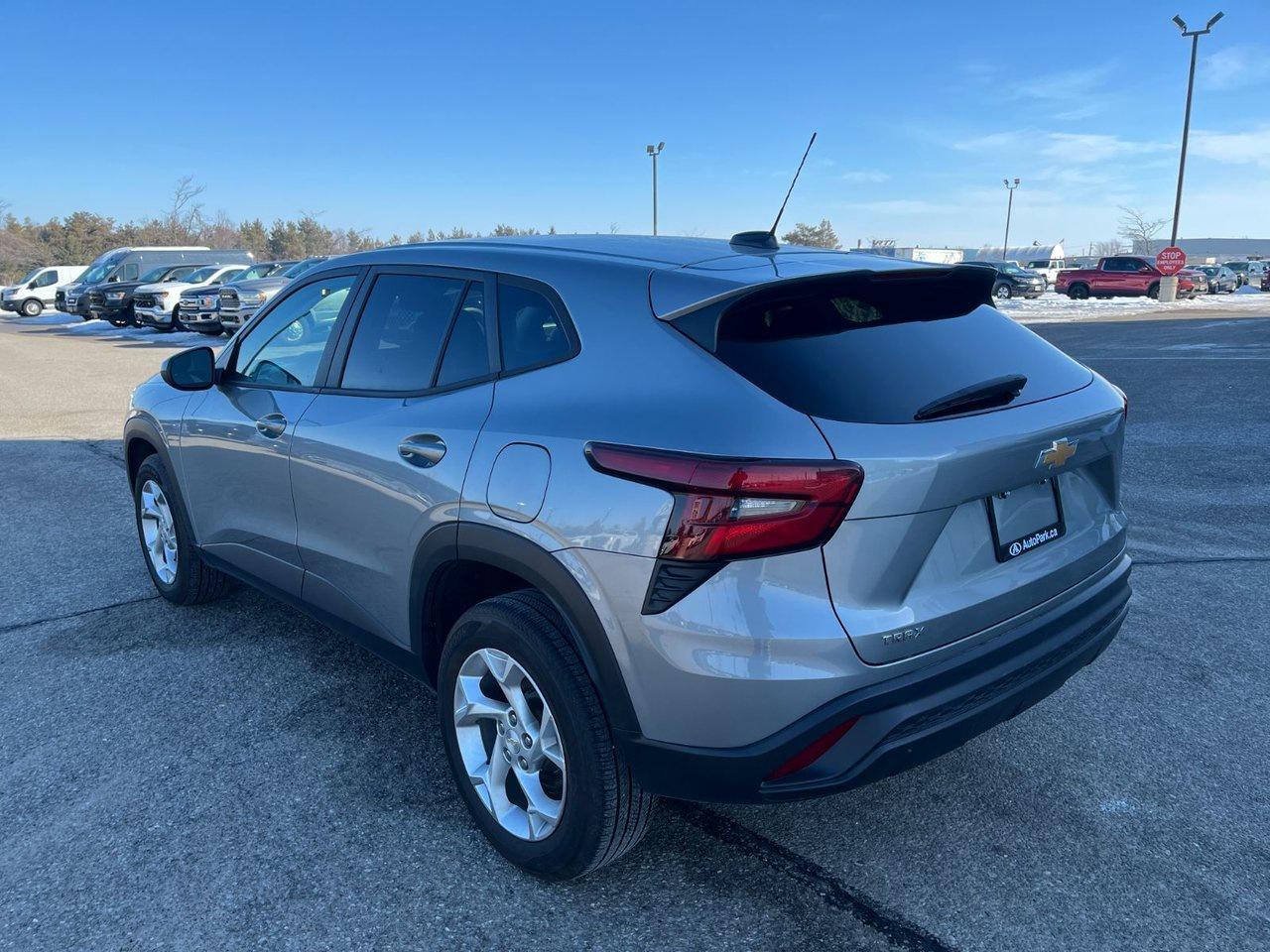 2024 Chevrolet Trax Fwd 4dr Ls Photo