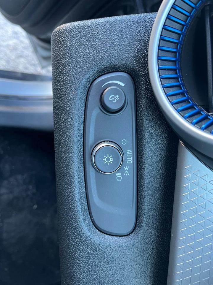 2024 Chevrolet Trax Fwd 4dr Ls Photo