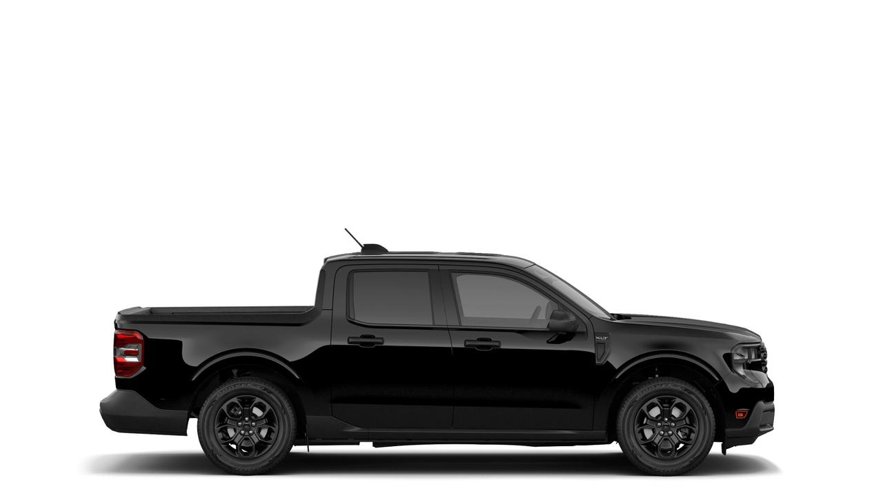 2026 Ford Maverick XLT AWD SuperCrew Photo4