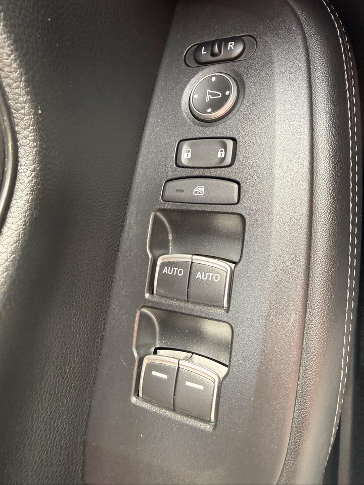 2023 Honda HR-V Ex-L Navi Awd Cvt Photo