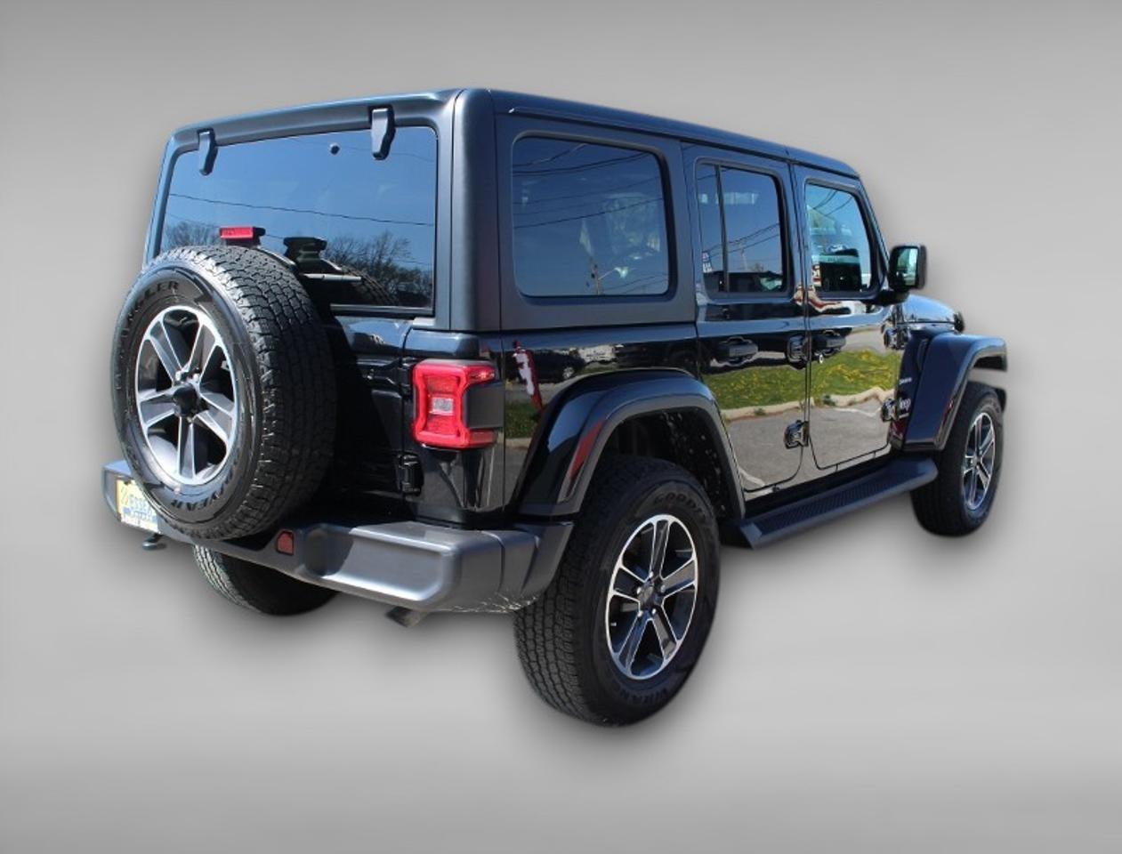 2023 Jeep Wrangler Sahara*Low Ks*4x4*Heated Seats*CarPlay*Rear Cam*2L Photo