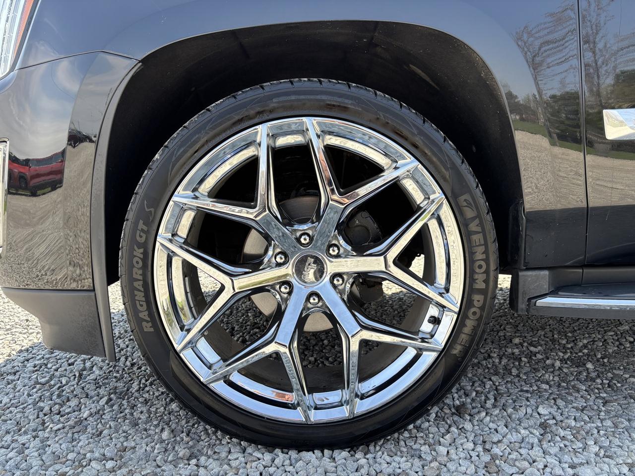 2016 Cadillac Escalade ESV Luxury 4WD ~CLEAN CARFAX~SERVICE RECORDS INCLUDED~ Photo