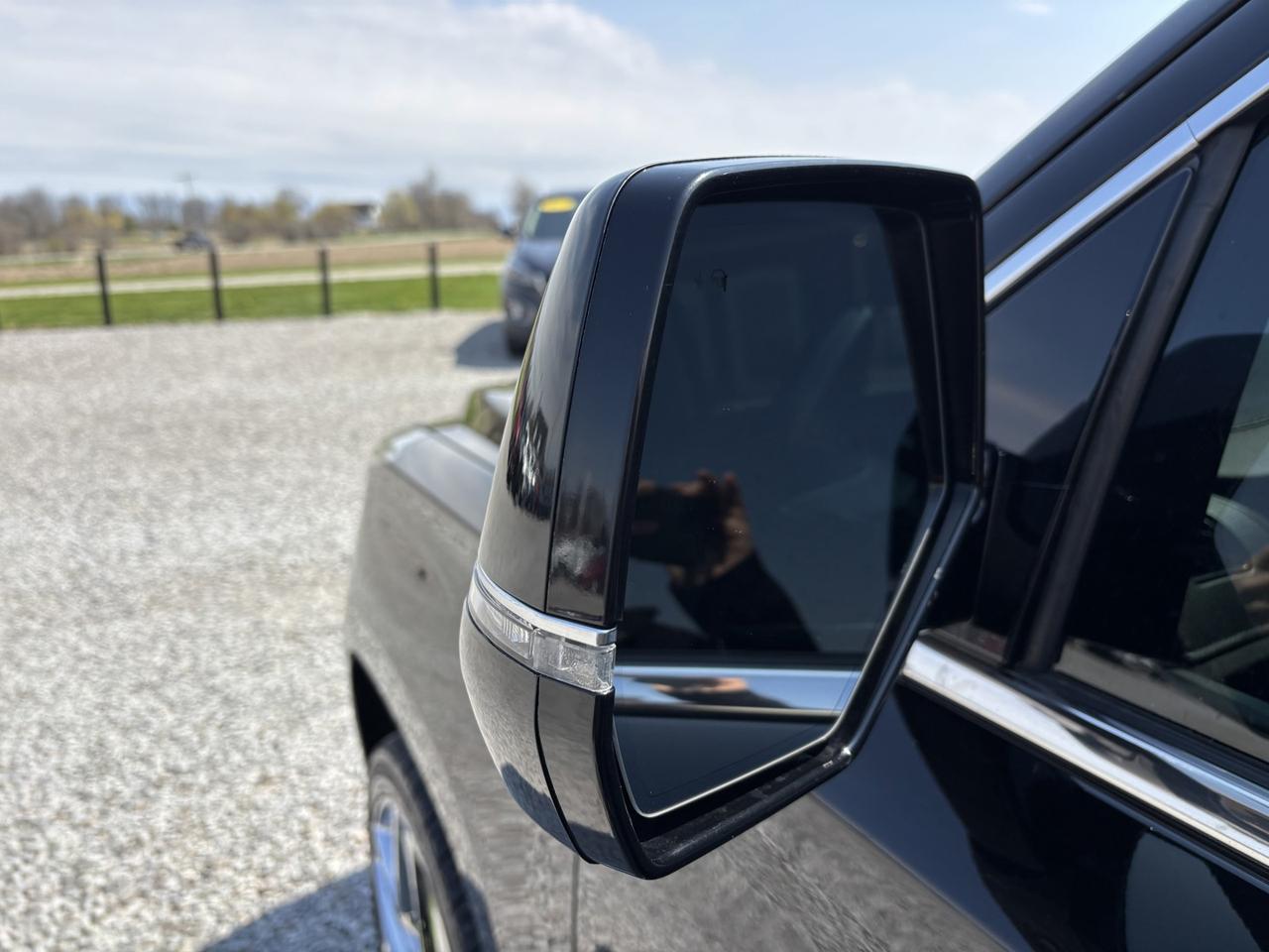 2016 Cadillac Escalade ESV Luxury 4WD ~CLEAN CARFAX~SERVICE RECORDS INCLUDED~ Photo