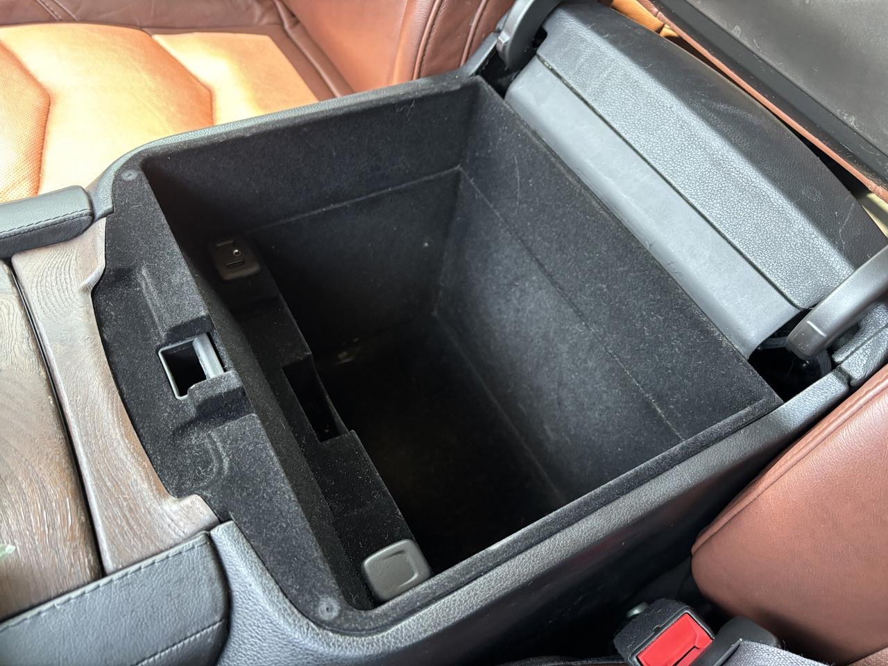 2016 Cadillac Escalade ESV Luxury 4WD ~CLEAN CARFAX~SERVICE RECORDS INCLUDED~ Photo