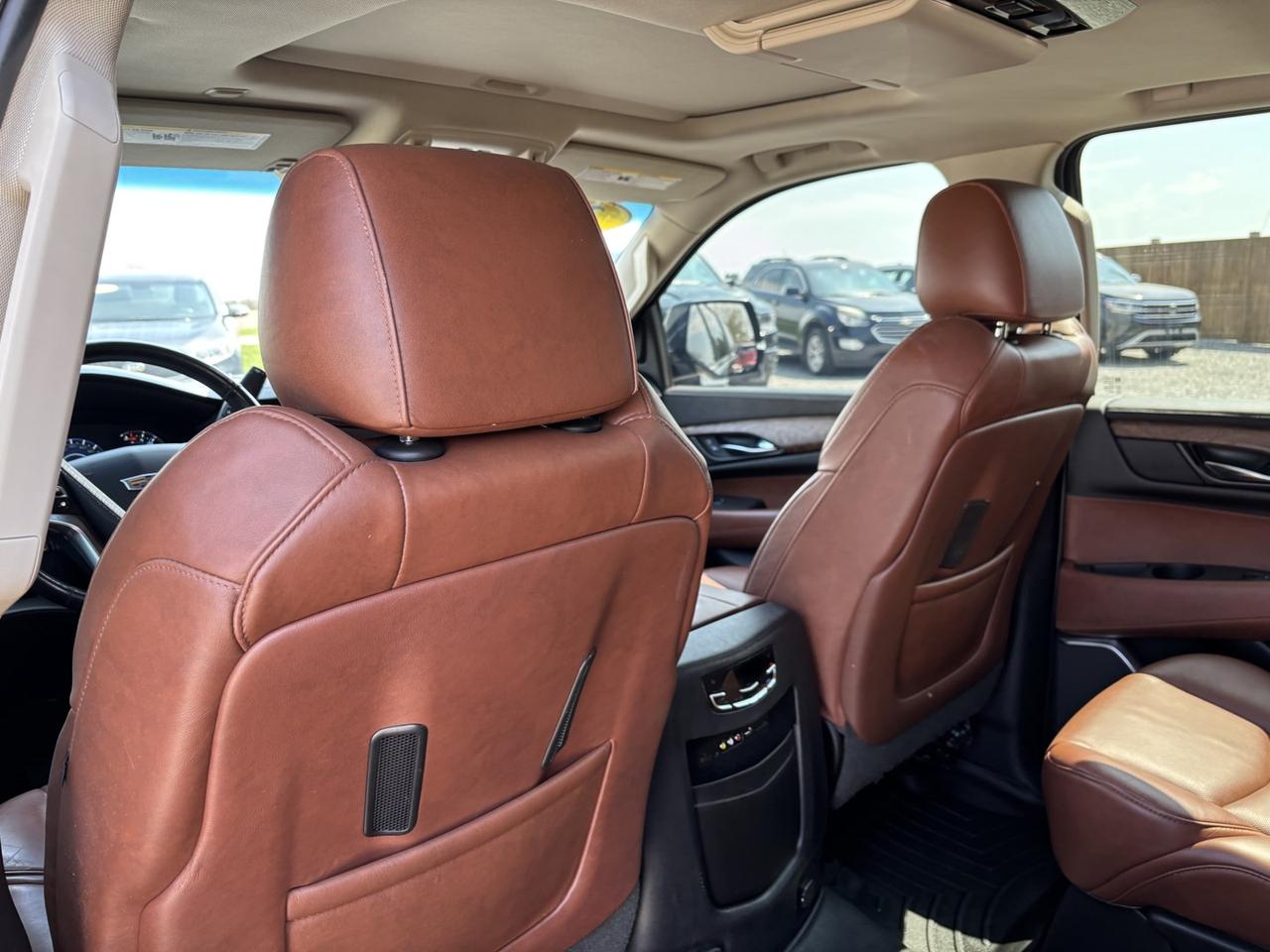 2016 Cadillac Escalade ESV Luxury 4WD ~CLEAN CARFAX~SERVICE RECORDS INCLUDED~ Photo