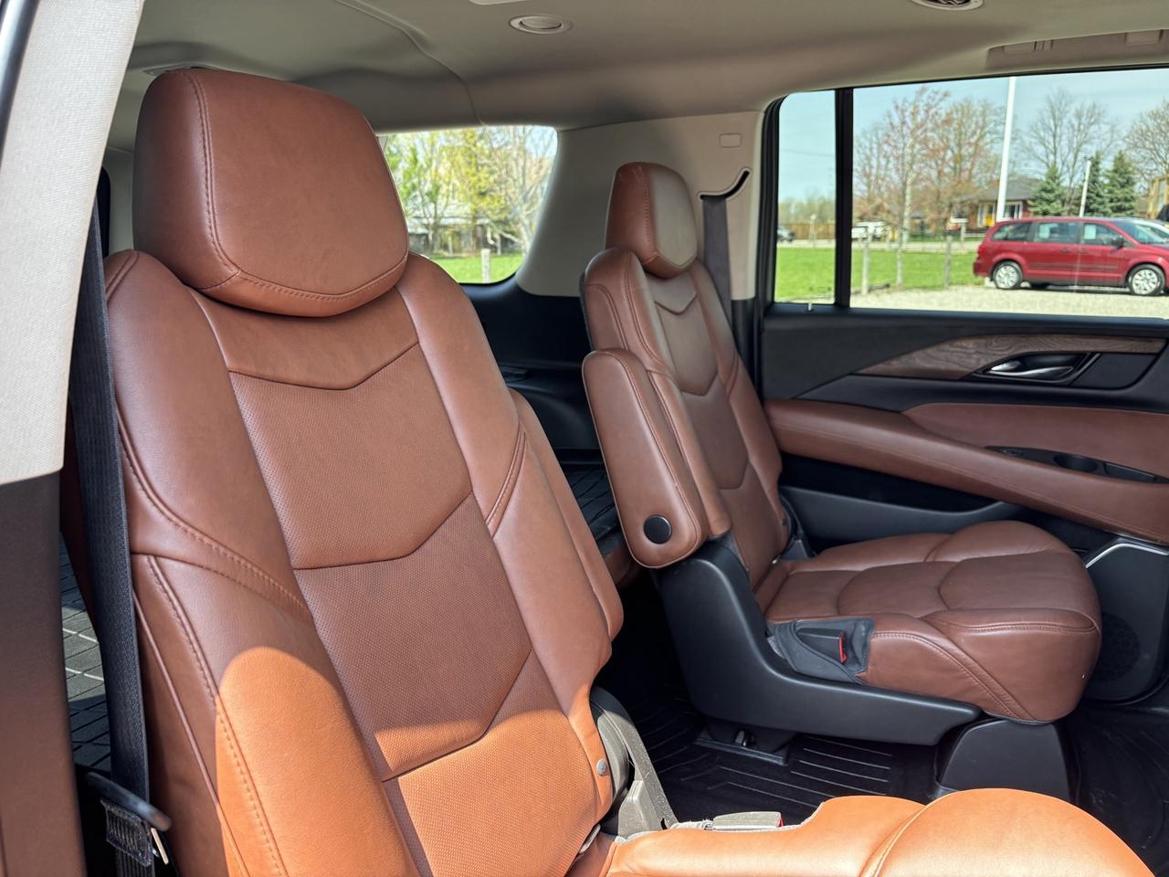 2016 Cadillac Escalade ESV Luxury 4WD ~CLEAN CARFAX~SERVICE RECORDS INCLUDED~ Photo