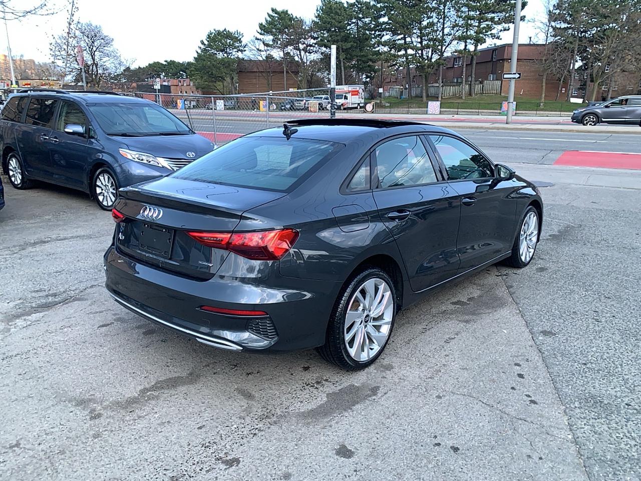 2022 Audi A3 LEATHER/ ROOF /NAVI/ REAR CAM / AC / SUPER CLEAN/ Photo4