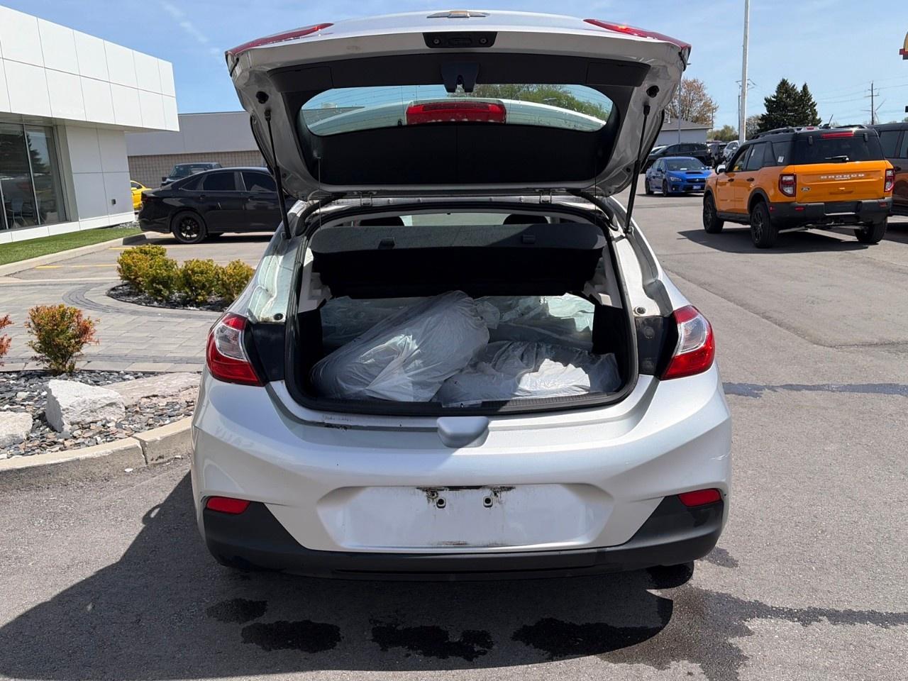 2017 Chevrolet Cruze Hatchback LT (Automatic) Photo