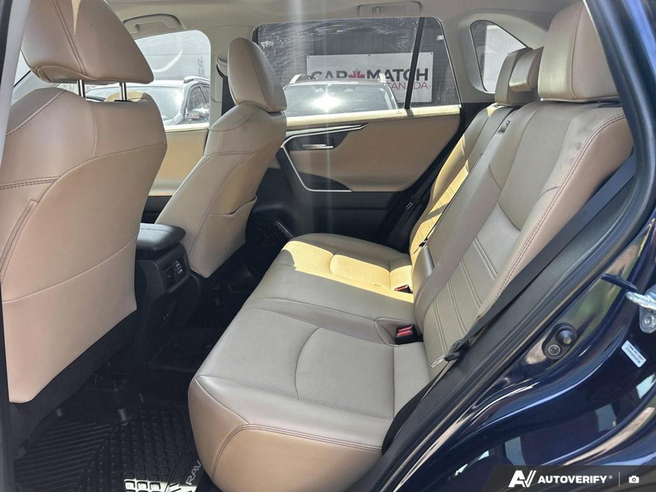 2019 Toyota RAV4 LIMITED / AWD / LEATHER / ROOF / NAV / JBL SOUND Photo