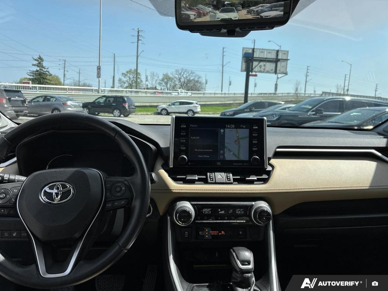 2019 Toyota RAV4 LIMITED / AWD / LEATHER / ROOF / NAV / JBL SOUND Photo