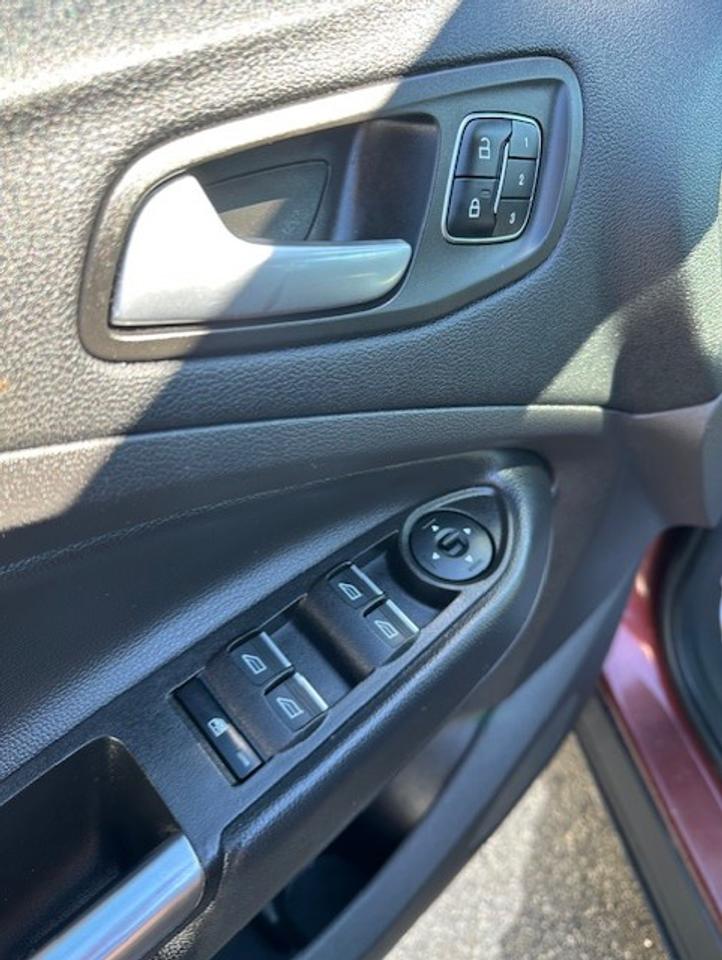 2018 Ford Escape Titanium Photo