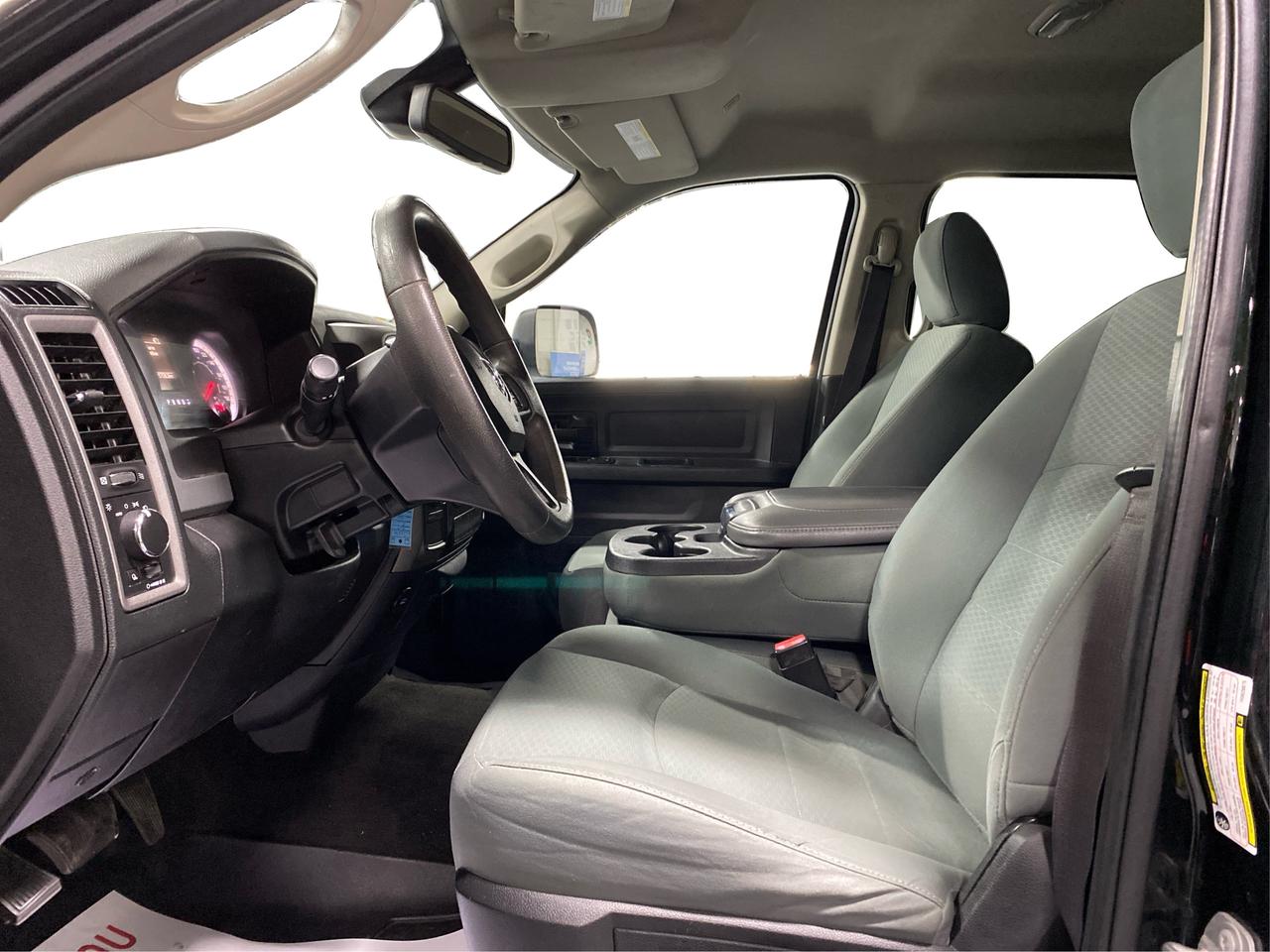 2017 RAM 1500 ST 4X4 HEMI- LIFT KIT Photo