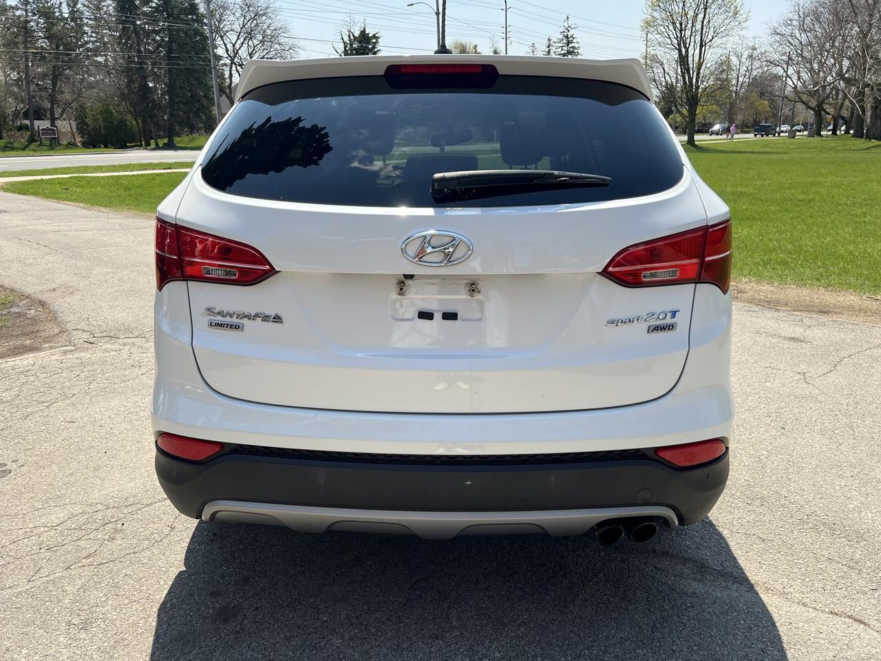 2013 Hyundai Santa Fe Sport 2.0 AWD Photo