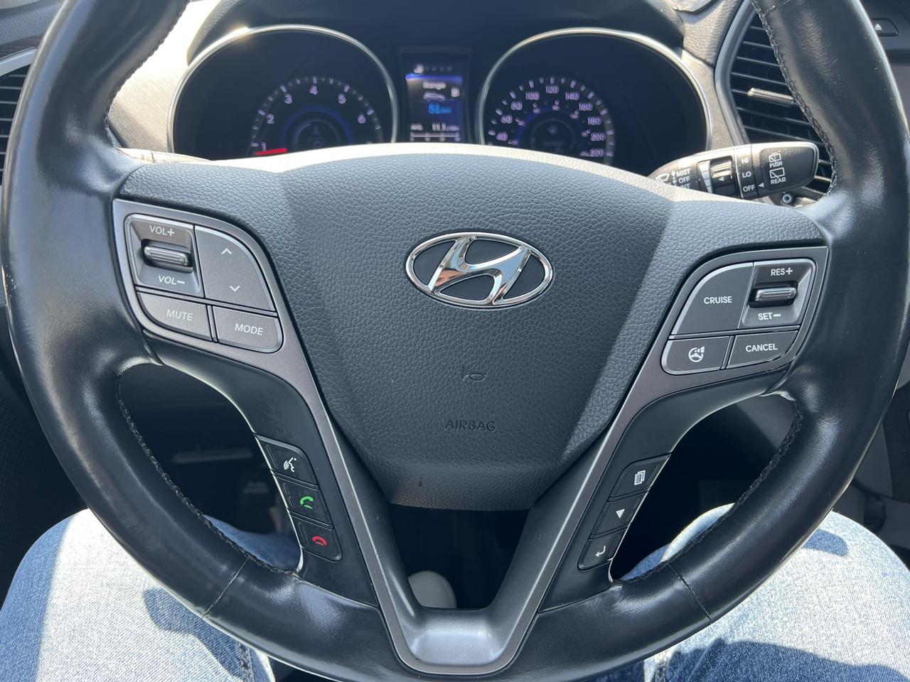 2013 Hyundai Santa Fe Sport 2.0 AWD Photo